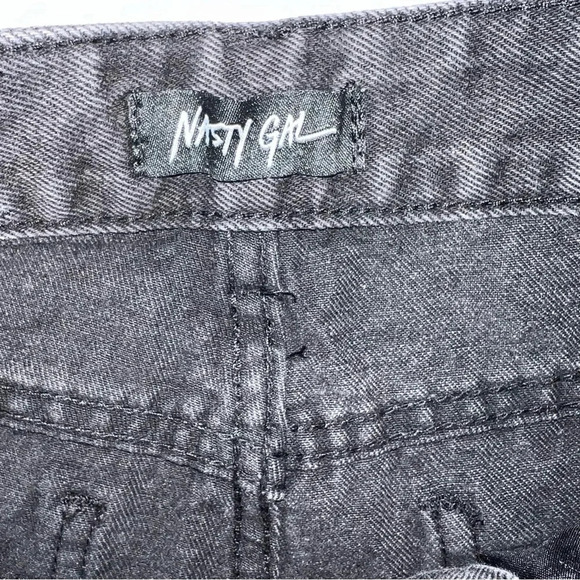 Nasty Gal NWT High Rise Shredded Distressed Faded Black Raw Hem  jeans size us 4 - Picture 8 of 12